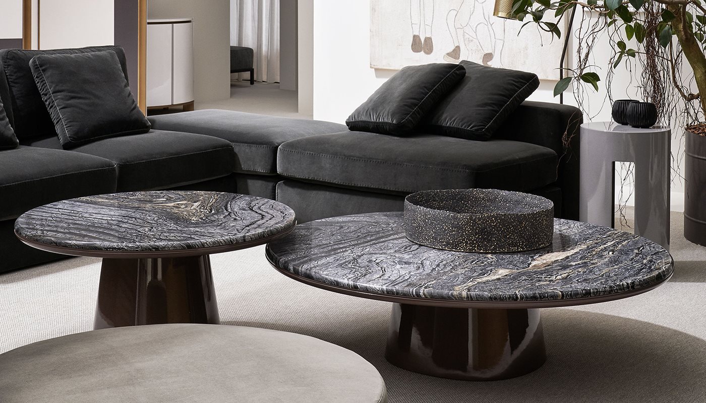 23---Meridiani---salone-2018---harold-modular-sofa---leon-low-tables-1400x800