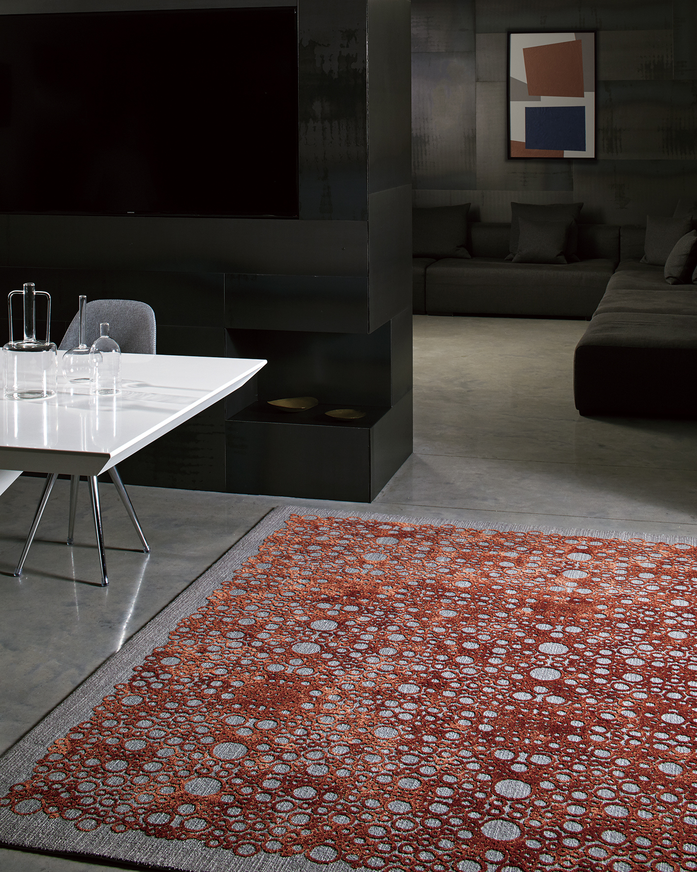 Moon Rocks with Bordure – Pebble Gray & Red Wood