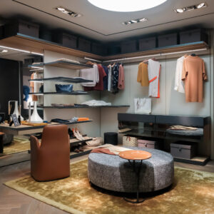 Walk-In Closet Model Ubik