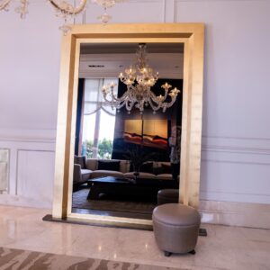 Mondu Special TV Mirror